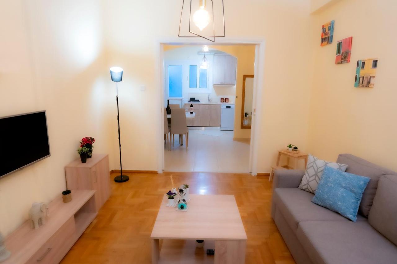 Myrtle, City Center Renovated Apartment Атина Екстериор снимка
